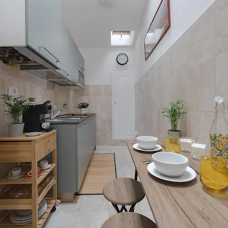 Moro Two Apartment Florence